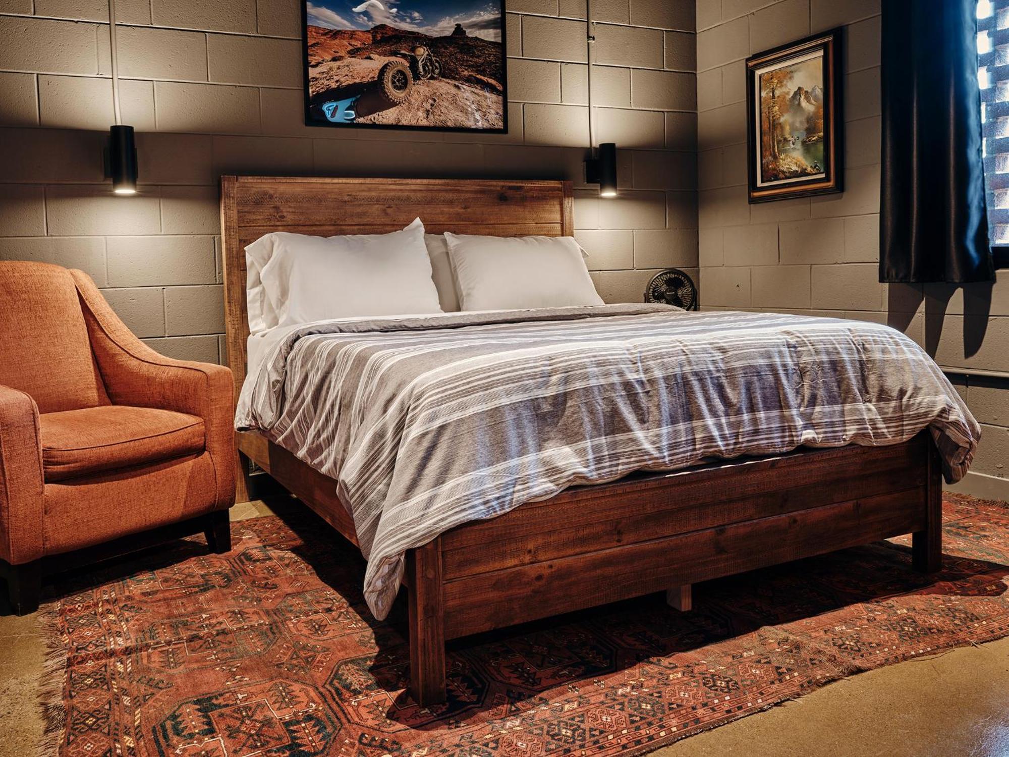 Classified Moto - The Frank Room Richmond Exteriör bild